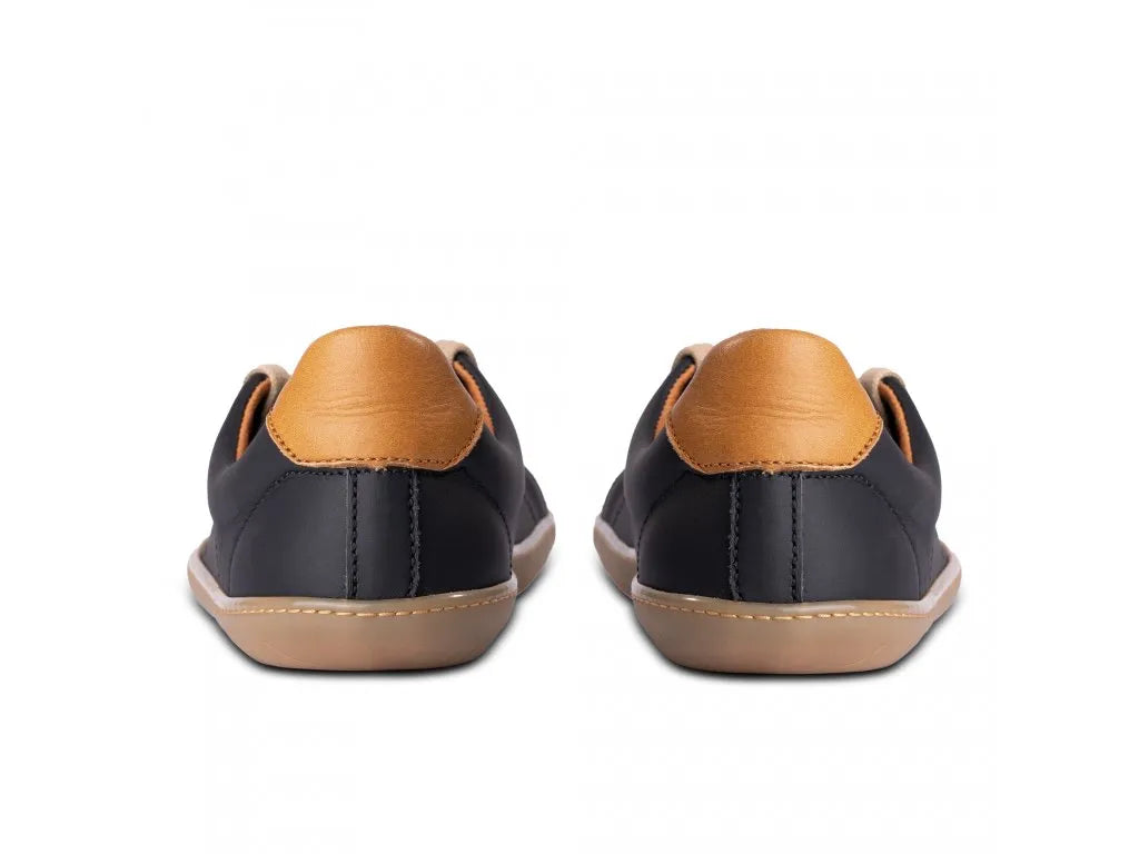 KECK Women's black