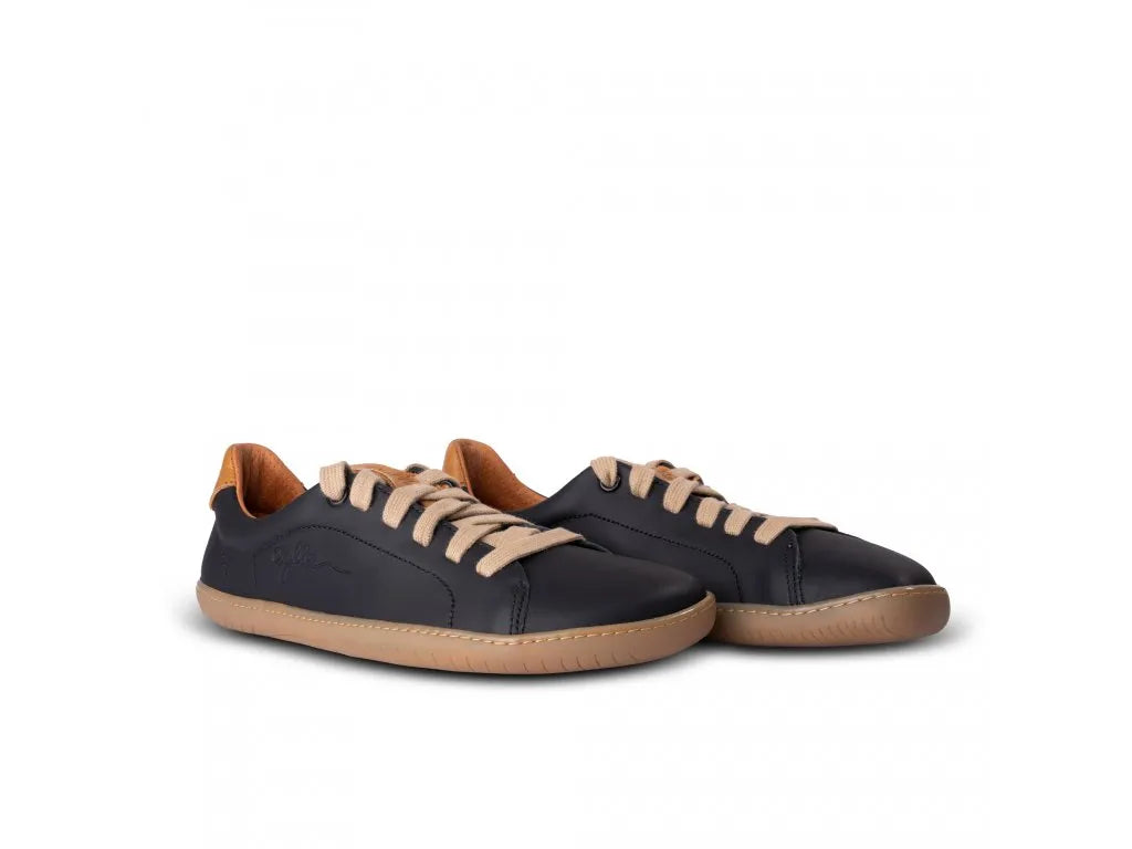KECK Women's black