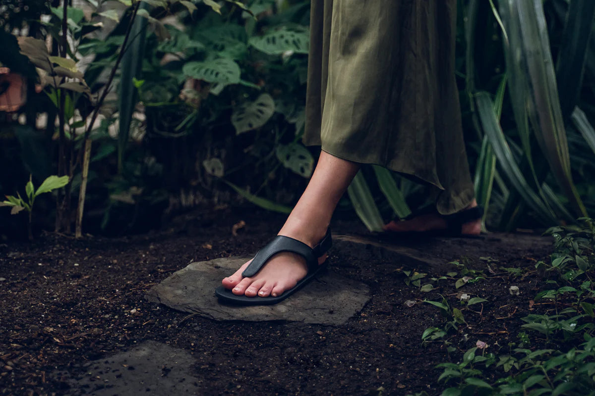 AHINSA Simple sandals