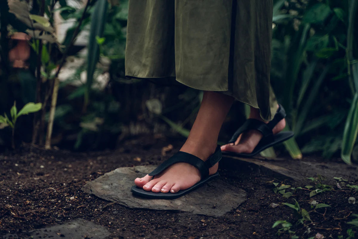 AHINSA Simple sandals