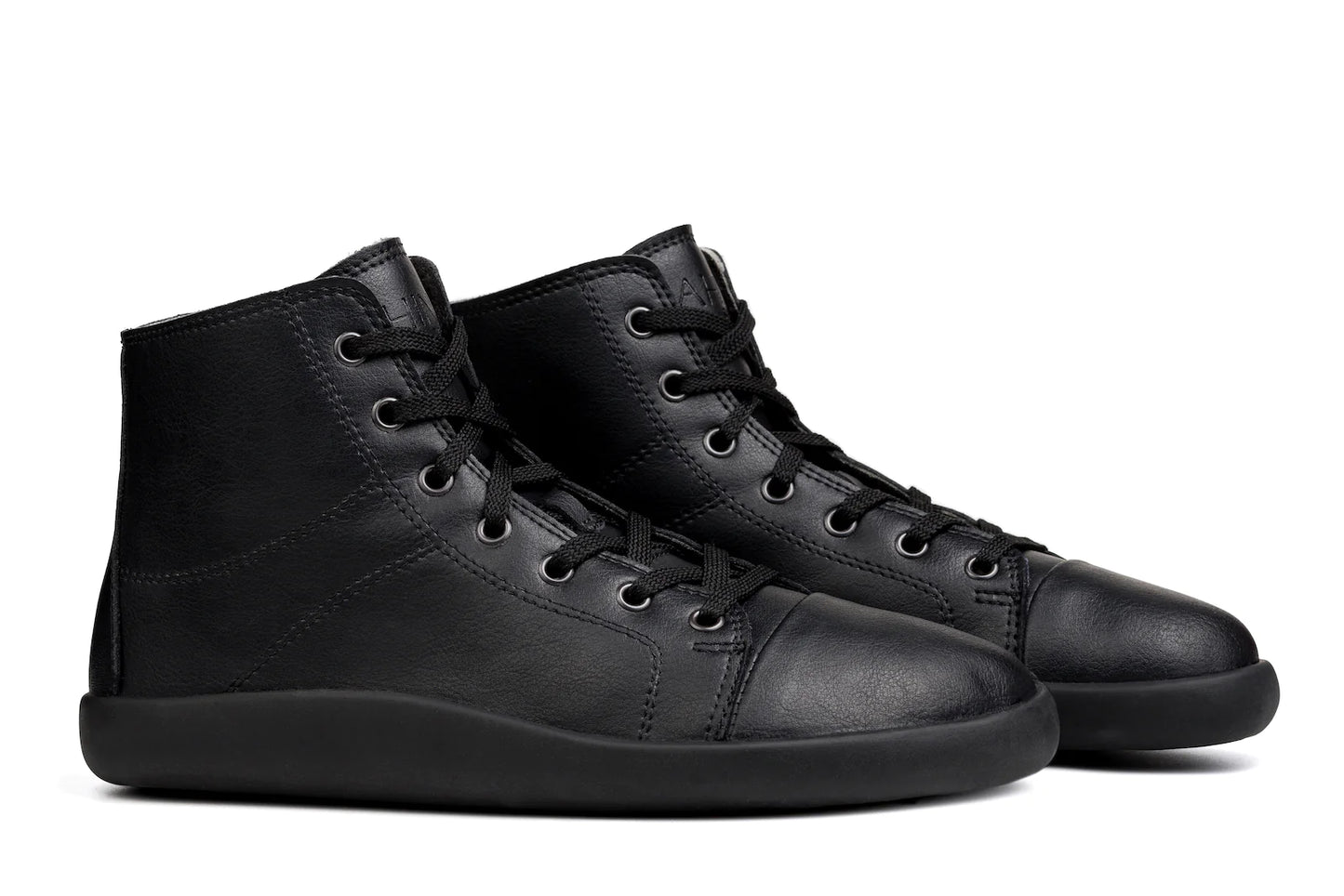 Tara Winter Sneakers – Black