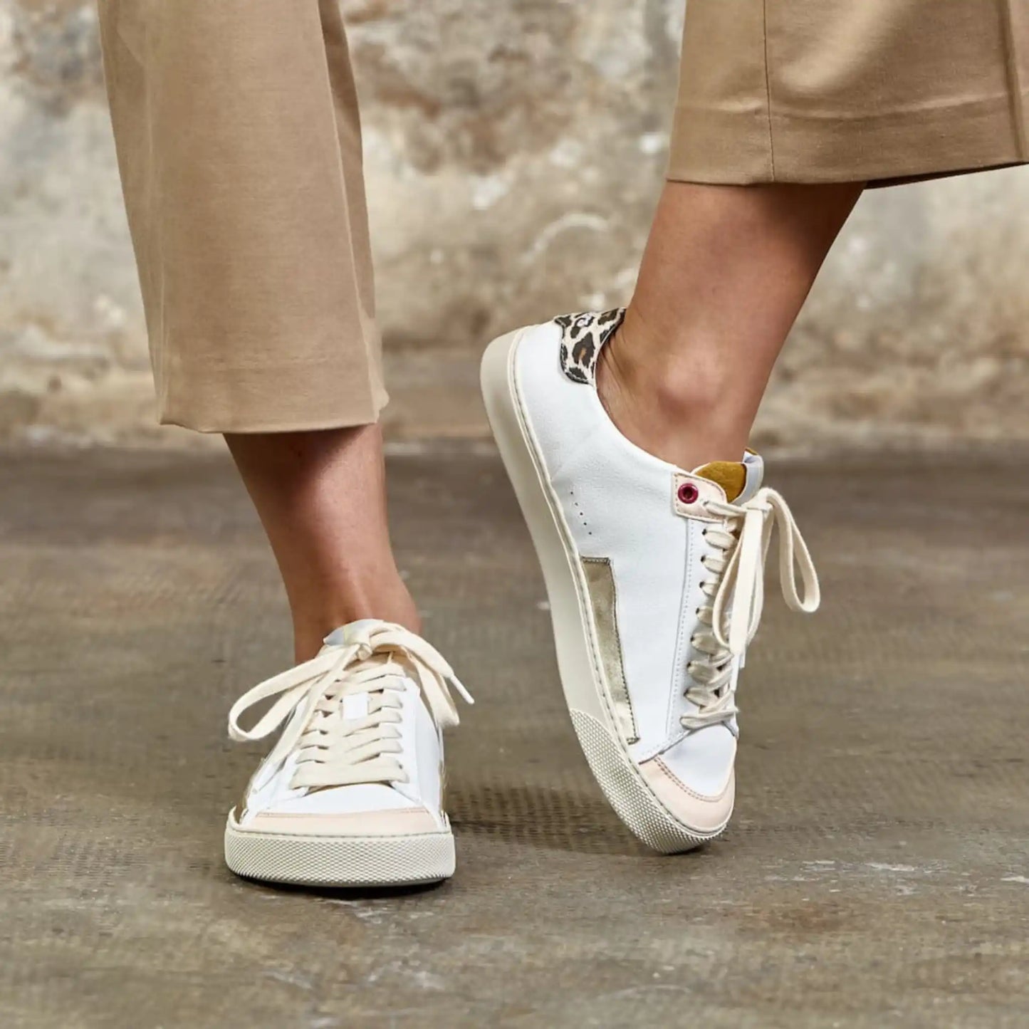 FLEETERS Peach Leopard